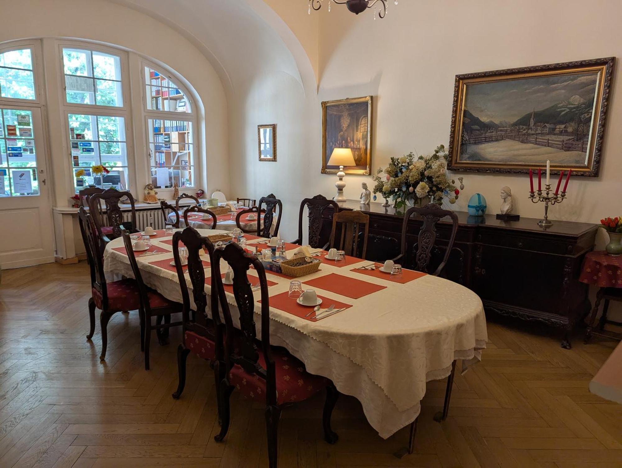 Hotel Pension Waizenegger Am Kurfuerstendamm — Photos 3